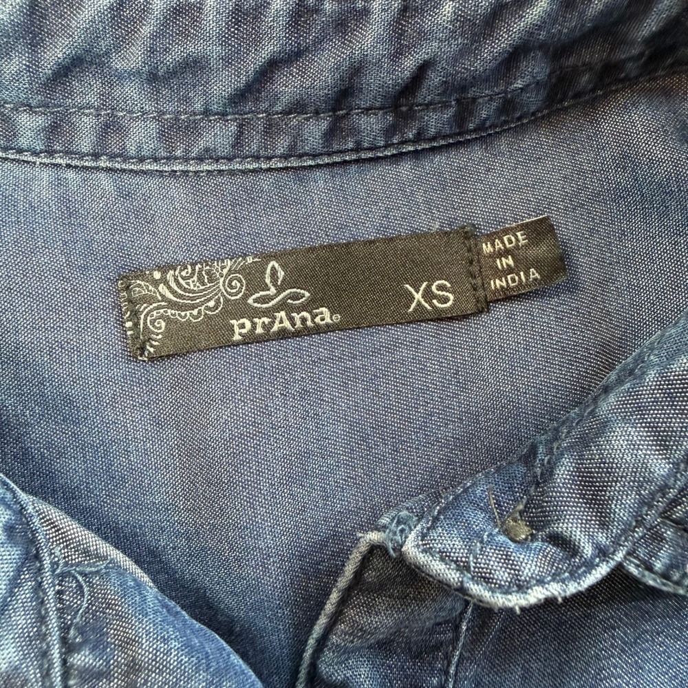 Prana Blue Chambray Button down Shirt XS Tencel Hiking Casual Minimalist - Picture 4 of 10